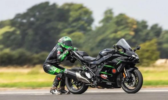 Britanca Kawasaki Ninja H2 SX odvukao do svetskog rekorda