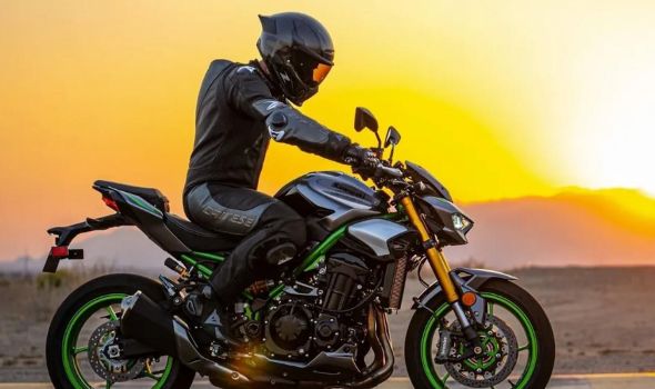 Kawasaki otkrio ažurirani Z900 za 2025.